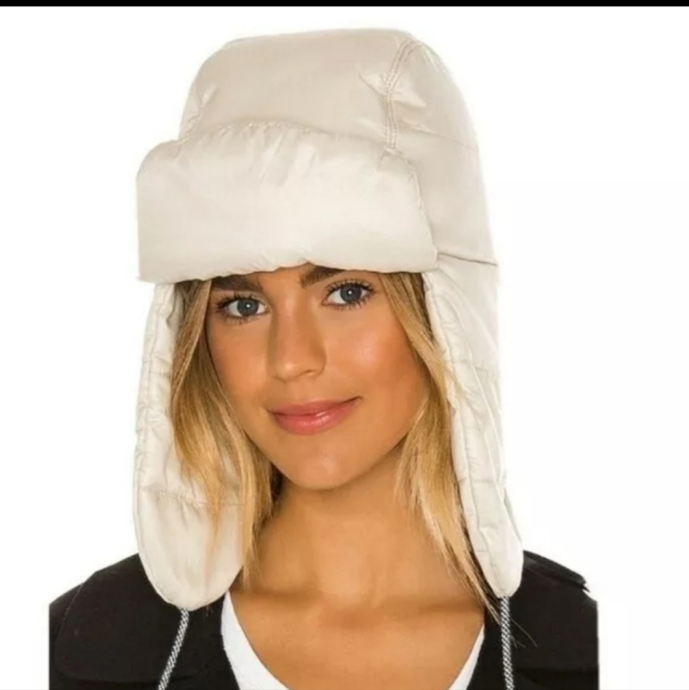 Ugg Ivory Puffer Trapper Hat OS